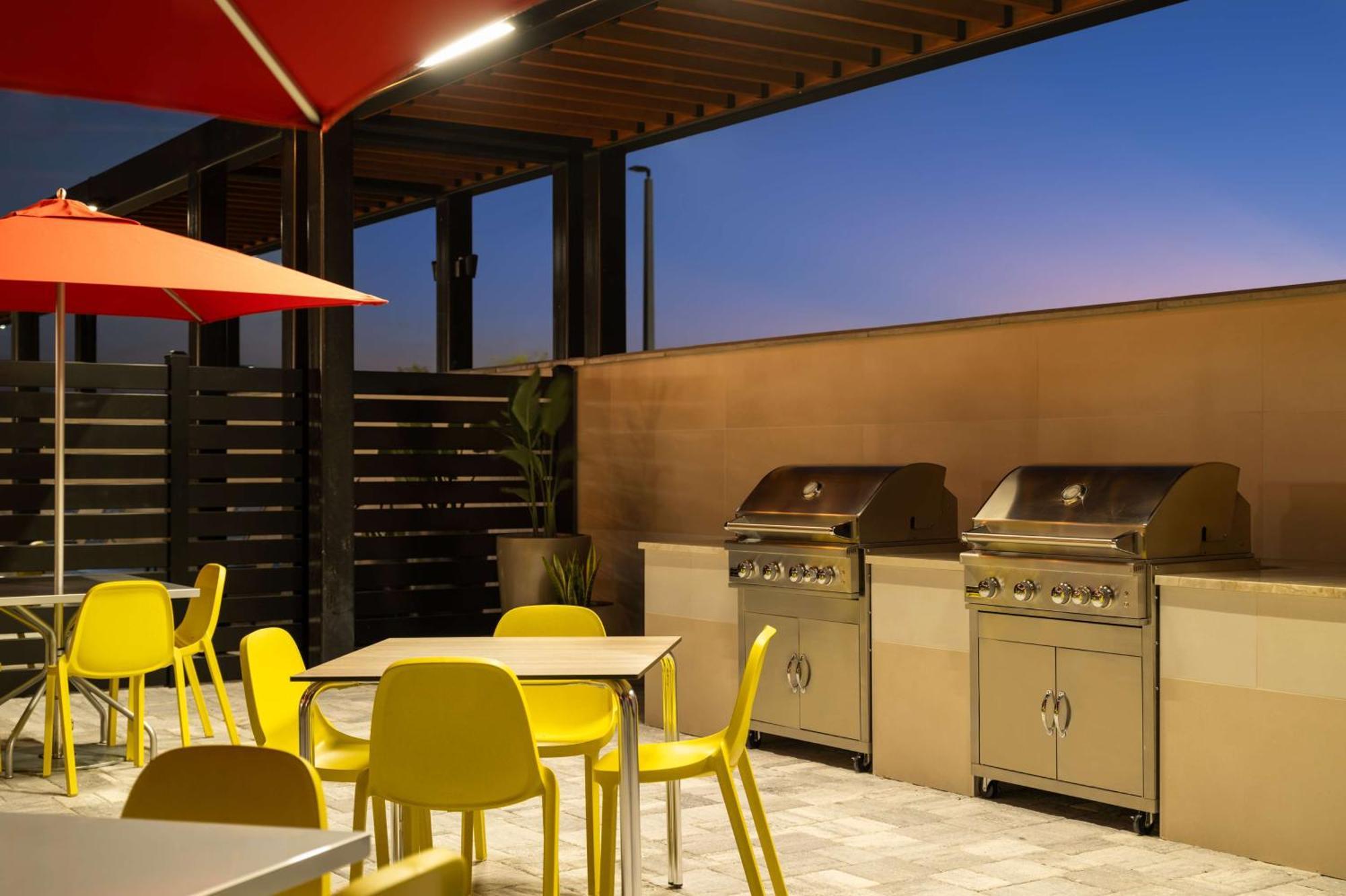 Home2 Suites By Hilton Winter Haven Extérieur photo